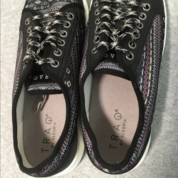 Traq by Alegria Sneaq Groovin You Gray Sneakers Shoes Size 9.5 Coastal - Picture 8 of 12